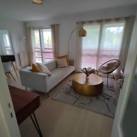 Sweet Apartment *